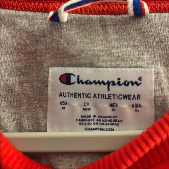Champion Sweatshirt - Picture 2 of 3